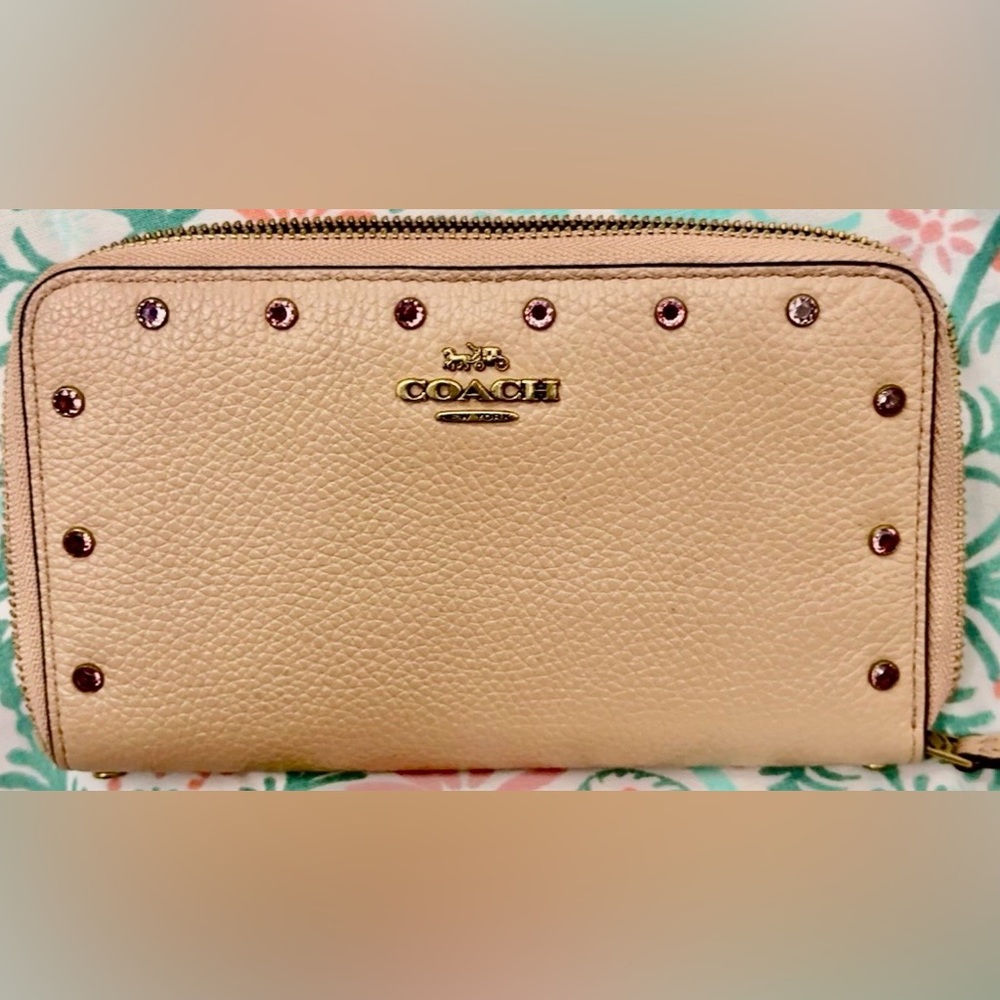 NWOT COACH Accordion Zip Wallet With Crystal Rivets - Picture 4 of 10